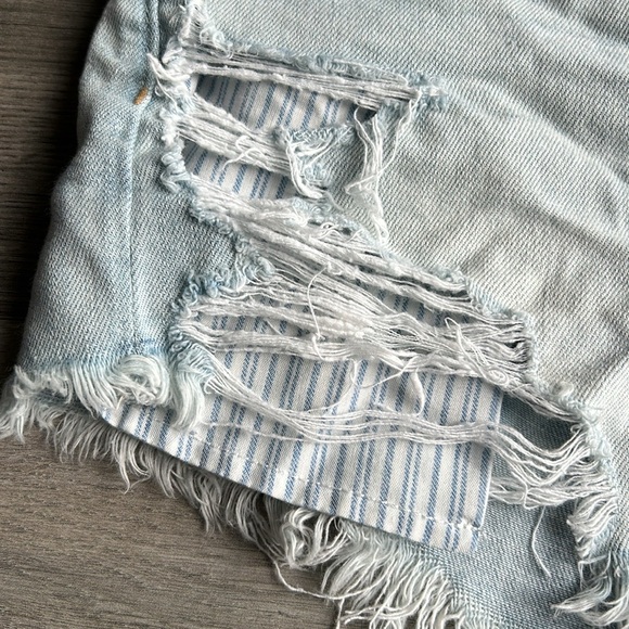 American Eagle Vintage High Rise Festival Short - Picture 3 of 7